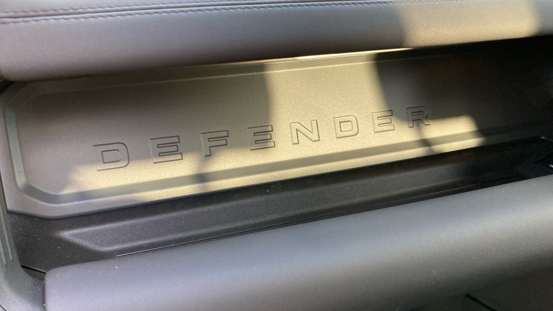 Land Rover Defender 3.0 D250 X-Dynamic SE 90 3dr Auto Diesel Estate